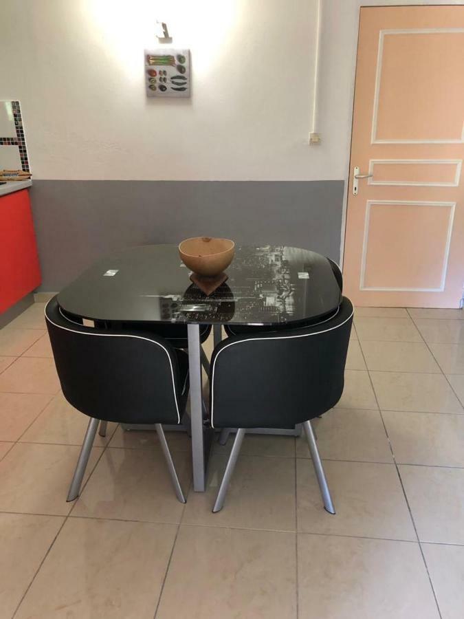 Ferienwohnung La Tourterelle De Neron Le Moule Exterior foto